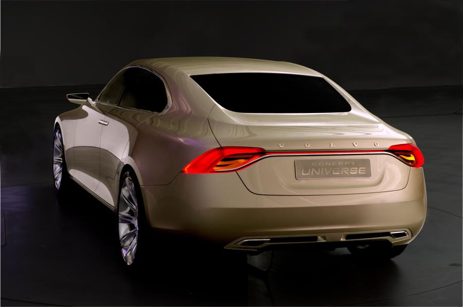  Volvo Concept Universe 2011 года  (фото 17 из 29)
